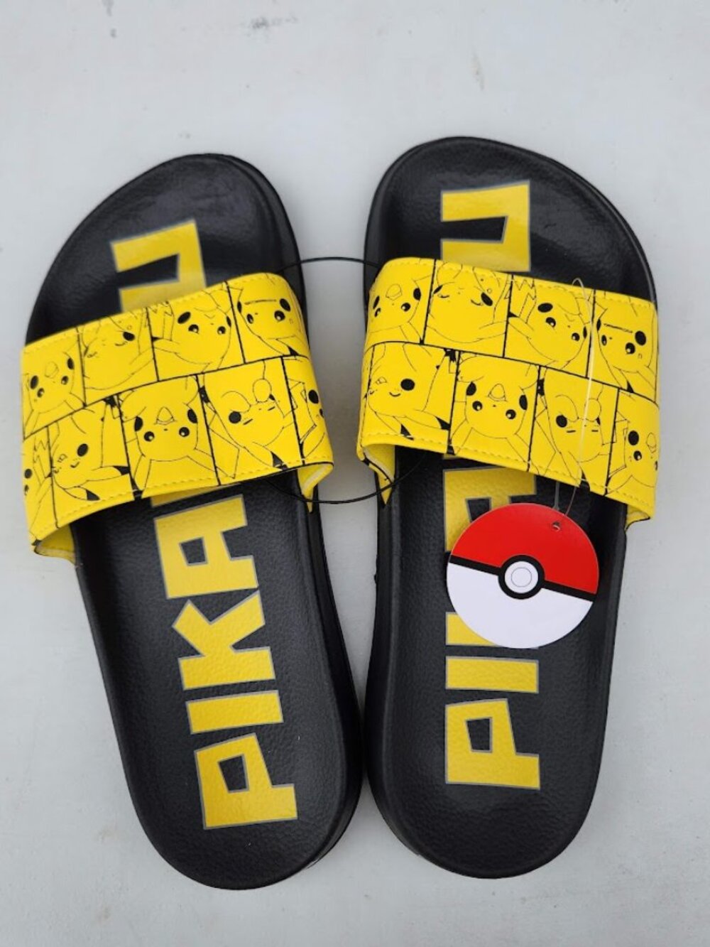 NEW Men's Size 7 Sandals Pikachu Pokemon Yellow Black NEW NWT Slides Pokémon Bra